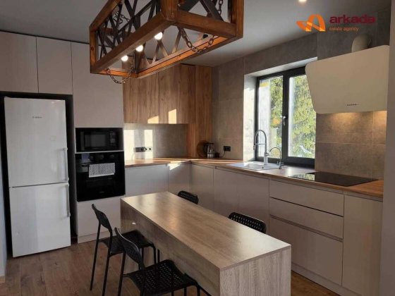 продаж дачі для постійного проживання Вовчинець