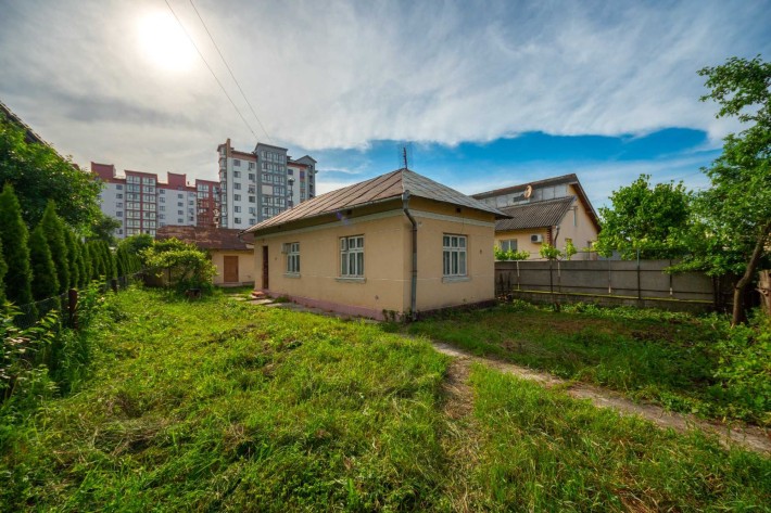 Продам житловий будинок з ділянкою в с.Вовчинець - фото 1