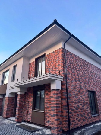 Готовий до ремонту Дуплекс в закритому комплексі у с.Вовчинець - фото 1