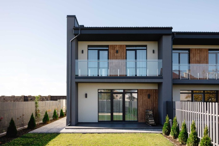 Крайній будинок з Приватним двором - 5 хв до ОЗЕРА! - фото 1