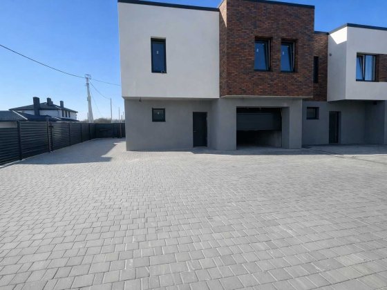 Продаж Таунхауса. 93 м2 в найкращій локації міста  з ділянкою 1,9 сот Криховцы