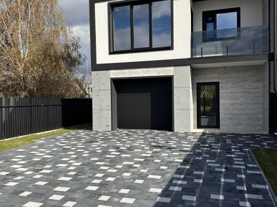 Продається дуплекс з великою земельною ділянкою Криховцы