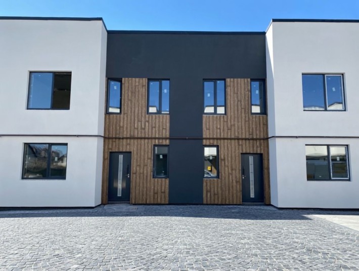 Акційний сучасний таунхаус поруч озера | Закрита територія - фото 1