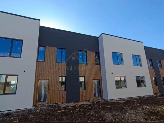 Продаж якісних ТаунХаусів з комунікаціями і можливістю розтермінування Крихівці