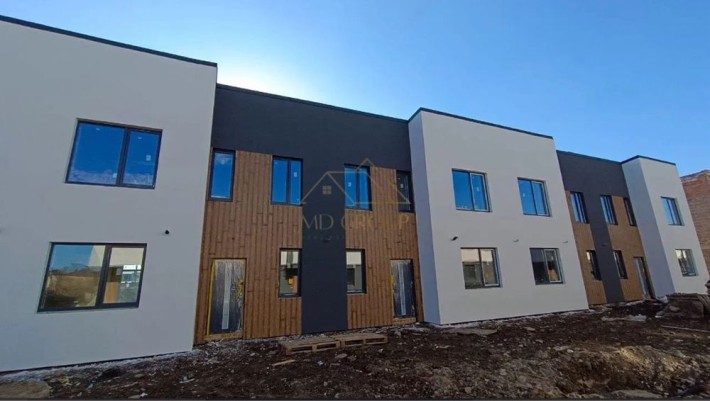 Продаж якісних ТаунХаусів з комунікаціями і можливістю розтермінування - фото 1