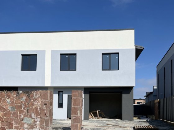 Продається готовий до ремонту дуплекс в Вовчинцях Волчинец