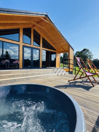 Продається готовий котедж в с.Яблуниця під бізнес або для життя - фото 1