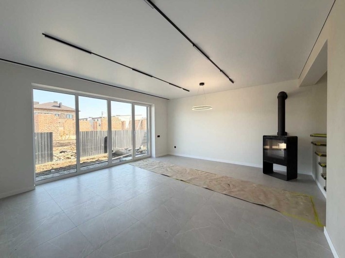 Продам таунхаус з ремонтом, Крихівці - фото 1