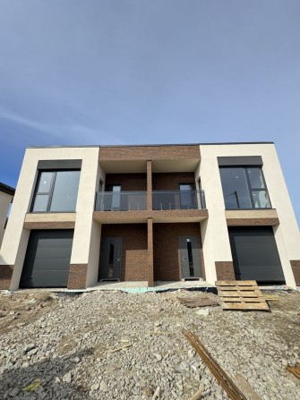 Продається Дуплексз власною великою ділянкою - фото 1