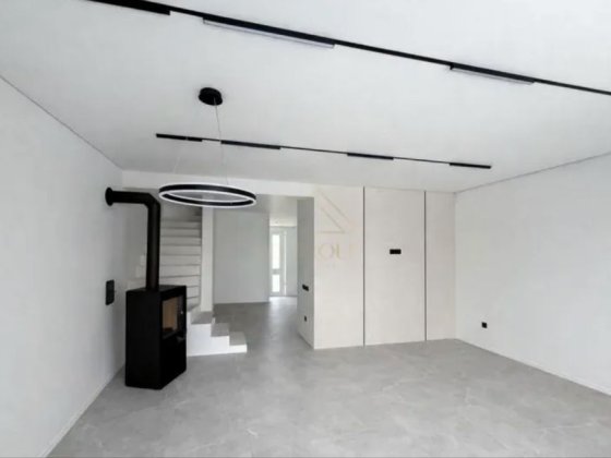 Продається  найдоступніший по ціні таунхаус з ремонтом Криховцы