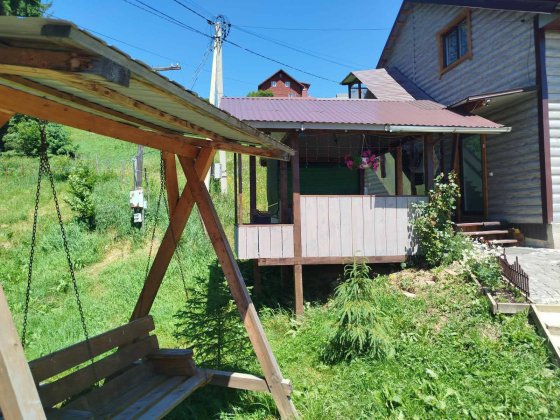 Продаж частини будинку в Карпатах Івано-франківська об. с. Яблуниця Яблуниця