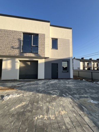 Продається готовий до ремонту боковий таунхаус в Крихівцях - фото 1