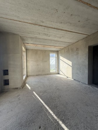 Таунхаус с. Вовчинці, готовий до ремонту - фото 1