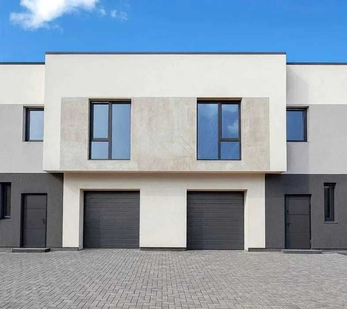 Продаж готовий до ремонту ТАУНХАУС з гаражем 144 м2 неподалік ОЗЕРА - фото 1