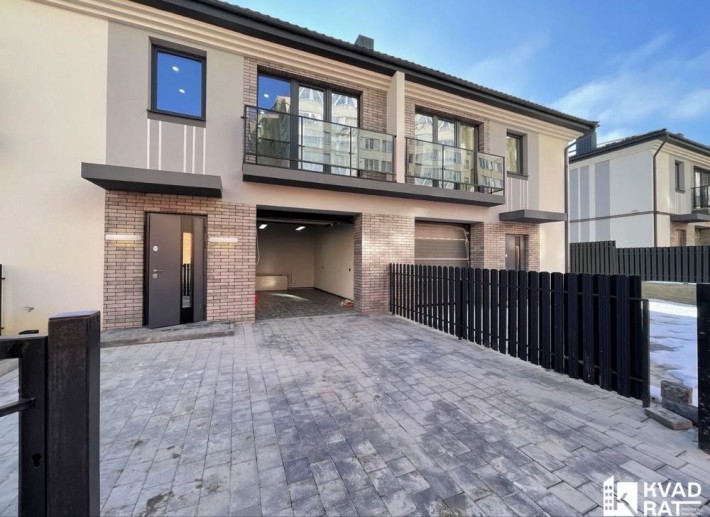 Продаю затишний таунхаус з ремонтом с. Вовчинець - фото 1