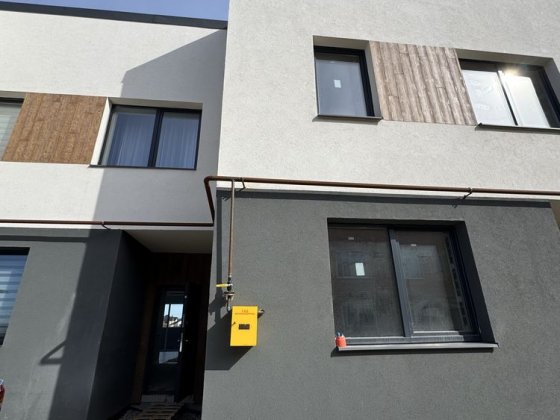 Таунхаус з ремонтом Крихівці