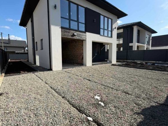 Приватний будинок в Крихівцях.