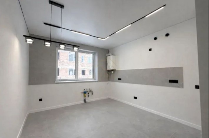 Продам Таунхаус з сучасним ремонтом в затишній та зручній локації!!! - фото 1