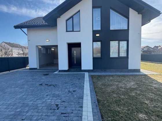 Шикарний будинок із ремонтом у Крихівцях Крихівці