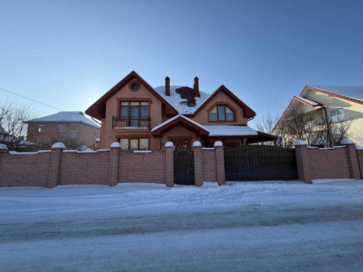 Продається великий будинок з ремонтом і сауною, в Драгомирчанах. - фото 1