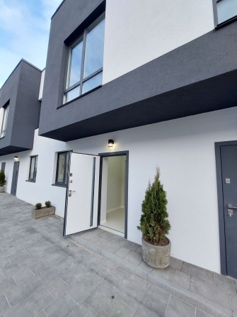 Продам  таунхаус 75м2 Білогородка район Сільпо! - фото 1