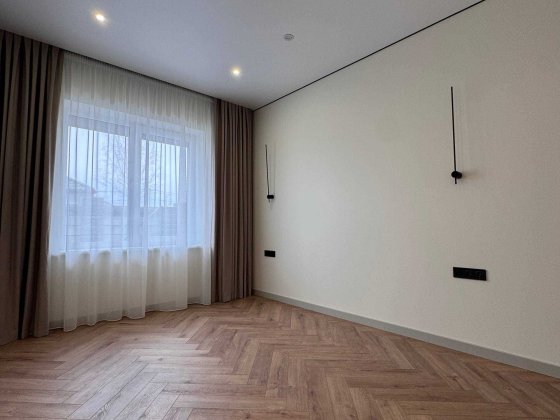 Якісний будинок з ремонтом в передмісті.Котеджне містечо! Газ. Ворзель