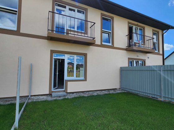 Вітаю! Продам будинок-таунхаус з ремонтом. Телефонуйте. Святопетровское