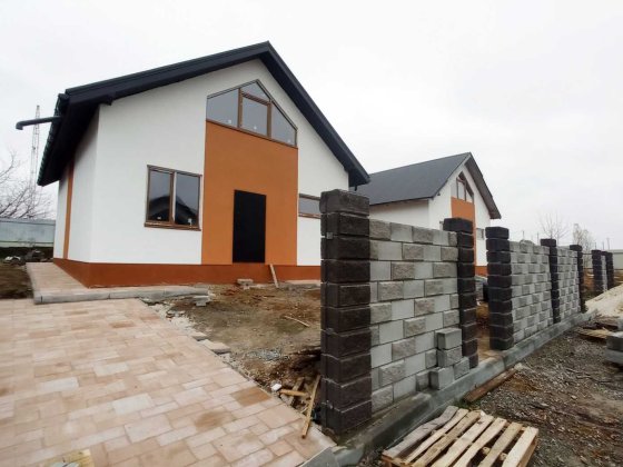 єОселя! Котедж з документами, чистова штукатурка. Парк, озеро і ліс.