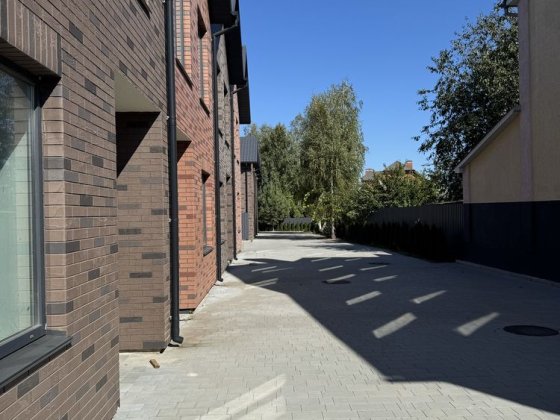 Продаж таунхаус з газом, цегла, мінеральна вата Ворзель