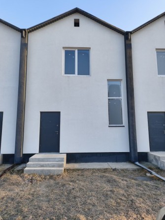 Продам танхаус в Білогородка, 90 м кВ.,1.8 сот.Є документи, сертифікат - фото 1