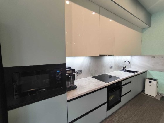 Кутовий таунхаус з великою ділянкою землі Ворзель