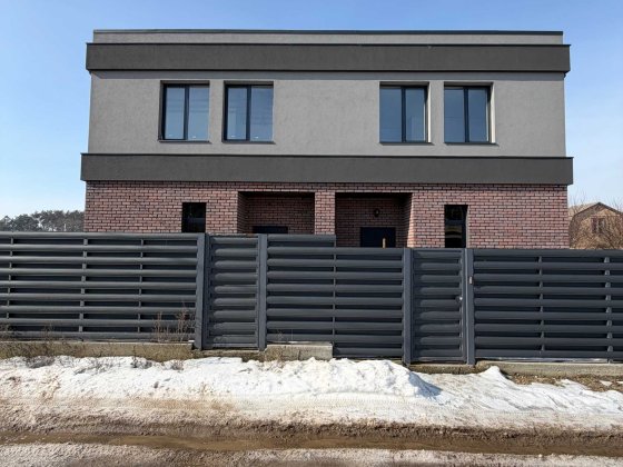 Продаж дуплексу на 3.1 сотках, з газом, якісний та просторий! Білогородка