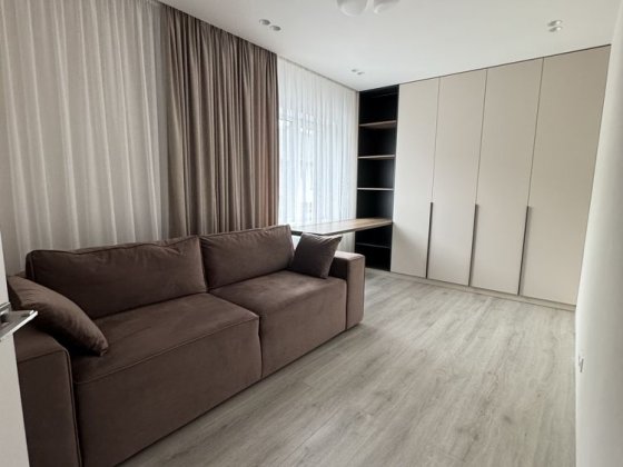 Таунхаус на Молодіжній Гатне