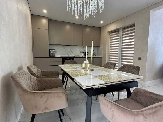 Будинок з сучасним з ремонтом 112 м2, земельна ділянка 12 соток Ворзель