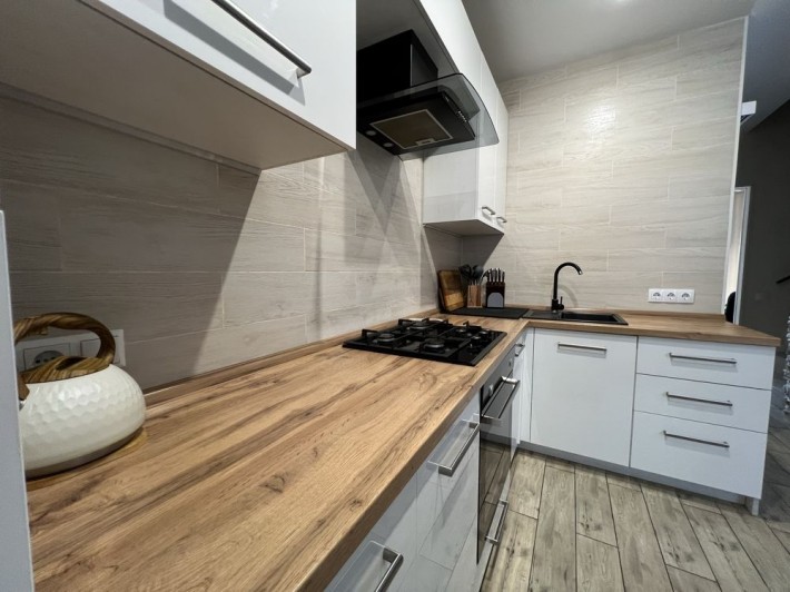 Таунхаус з ремонтом в курортному Ворзелі з ГАЗОМ - фото 1