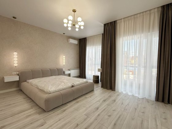 Готовий будинок з ремонтом і меблями в Гатному Гатне