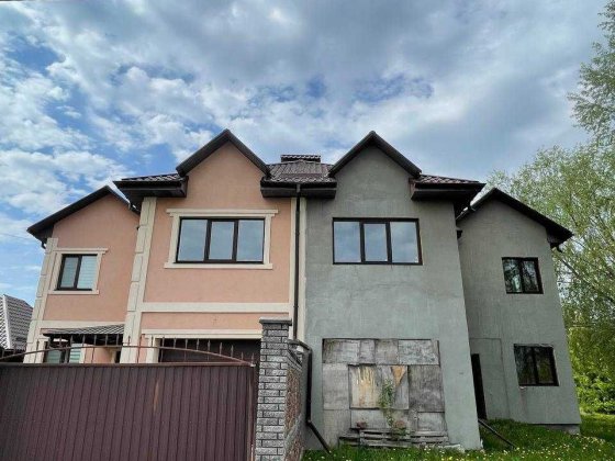 Дуплекс з гаражем у Білогородці. Розглянемо обмін на квартиру теж Білогородка