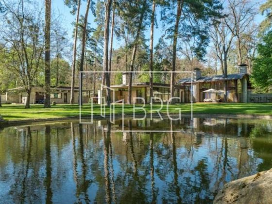 Продажа современного дома с озером и зоопарком 3 га Ворзель без% Ворзель