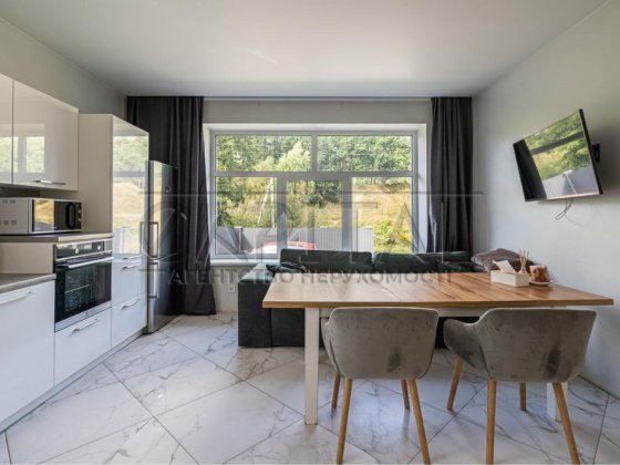 Продаж будинку з ремонтом 200м2, Гатне, Теремки 10 хв, 9 соток Гатне