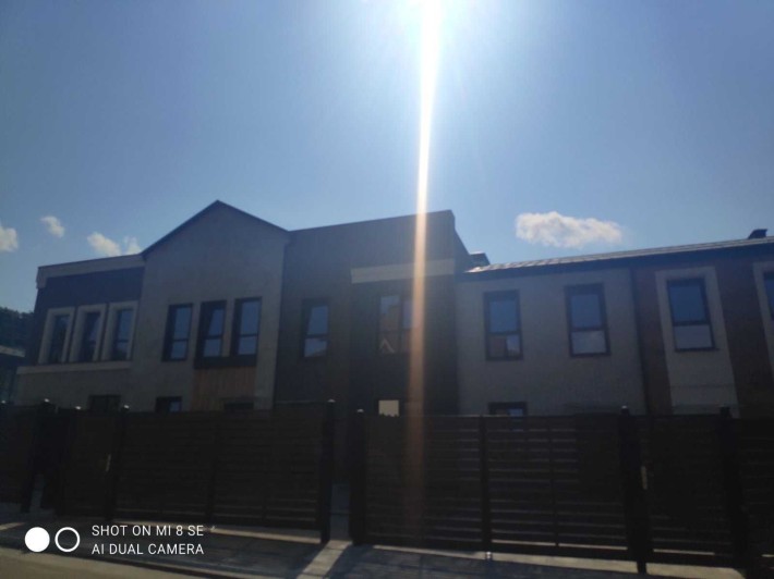 БЕЗ%! Просторі тауни на 4 кімнати, 1.3 с. землі Святопетрівське.ГАЗ! - фото 1