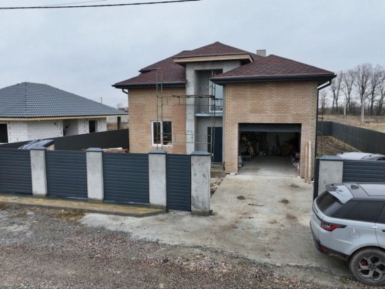 Продам будинок 240м2 з гаражем Святопетровское