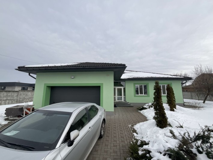 Будинок з сучасним ремонтом та гаражем в Білогородці! Ділянка 24 сотки - фото 1