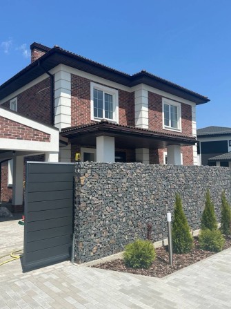 Будинок з ремонтом в Крюківщині ! Газ, автонавіс на 2 авто, закрите КМ - фото 1