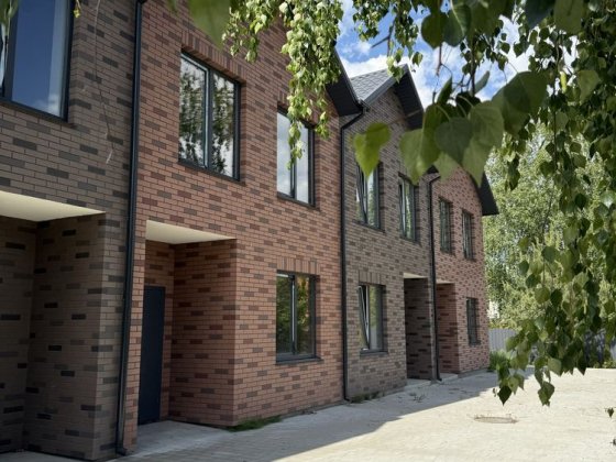 Цегляні таунхауси! Ворзель! Газ,Велика парковка,Без комісії! Ворзель