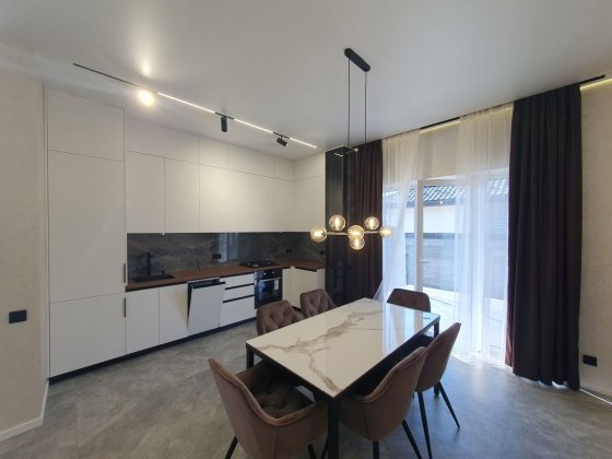 Будинок з ремонтом та газом у Ворзелі, котеджне містечко Ворзель