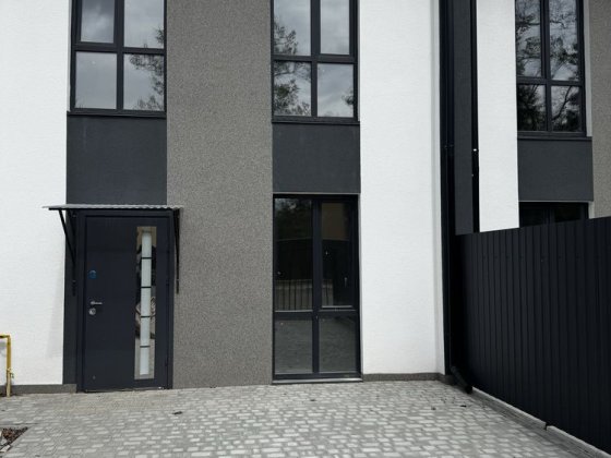 Продам таунхаус з чистовим оздомленням, 1,8 соток у Ворзелі Ворзель