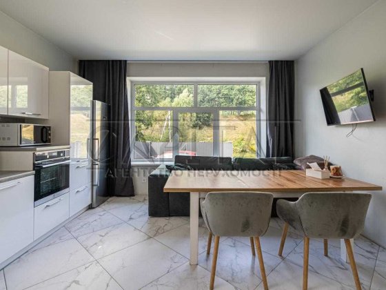 Продаж видовoго будинку на тихій вулиці Гатне вул. Шкільна Гатне