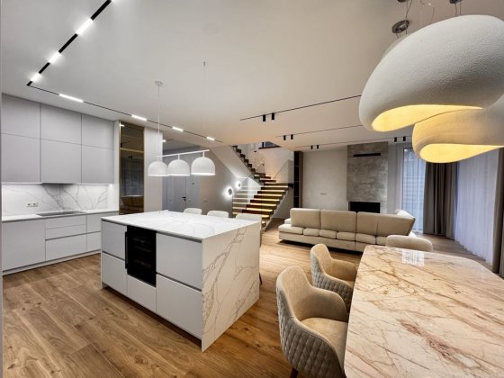 ‼️Вишуканий будинок 230 м2 з ремонтом, каміном в КМ Нова Ходосівка Ходосівка