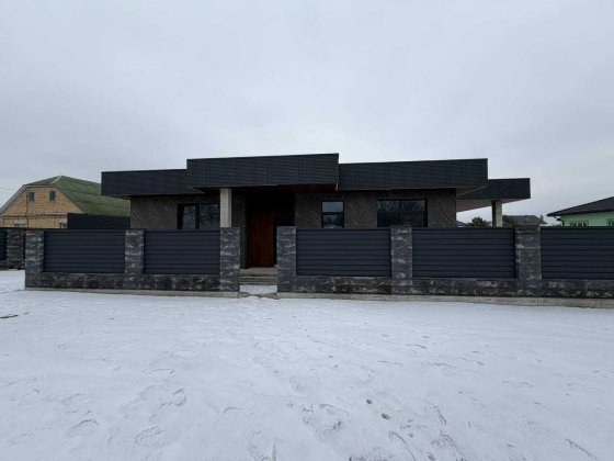 Одноэтажный дом в стиле хай-тек в Белогородке — 114–130 м²