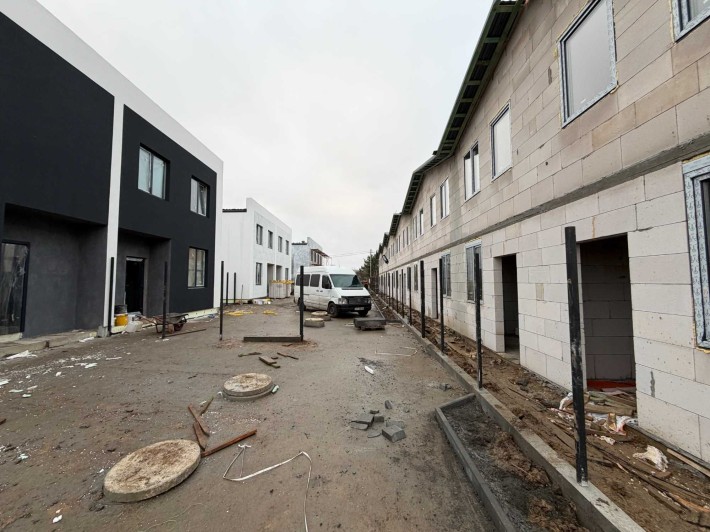 Продаж нових таунхаусів у селі Білогородка! Знижка до НР свят! - фото 1